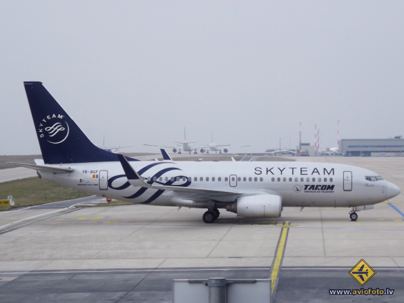 Boeing 737-78J